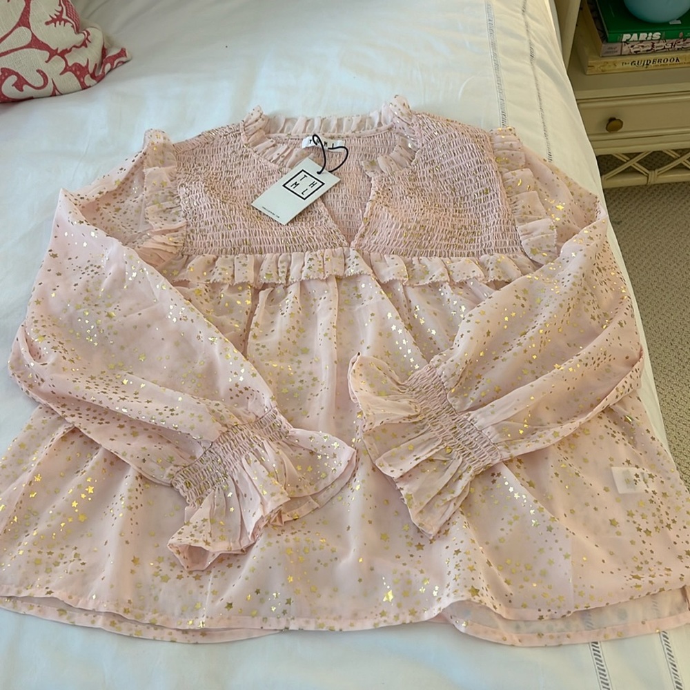 NWT, THML baby pink and gold foil star top size medium